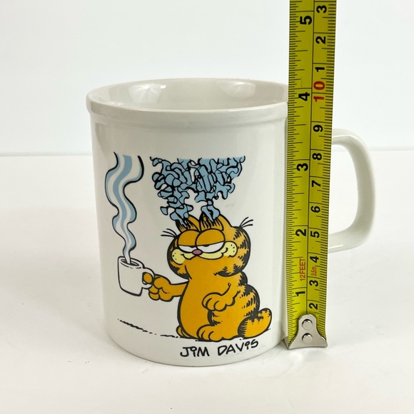 Vintage 1981 Jim Davis I Like My Coffee Hot Garfield Coffee Mug - Picture 5 of 11